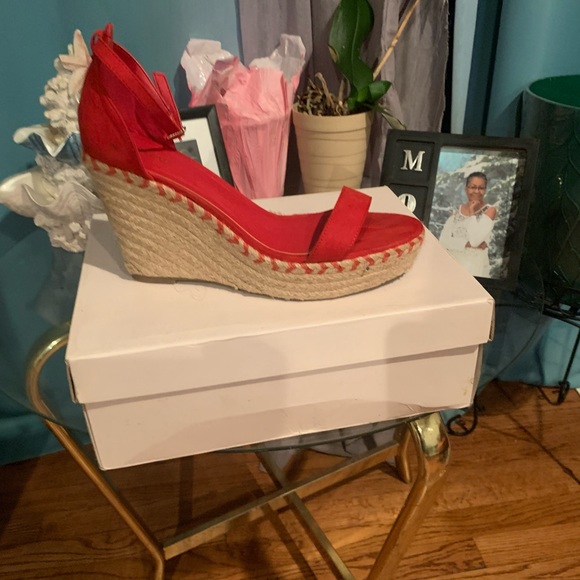 Wedge sandals - Picture 2 of 2